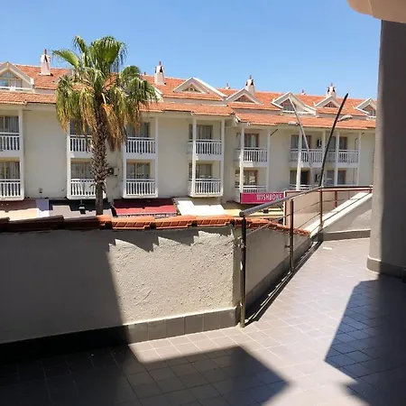 Pinna Aparthotel *
